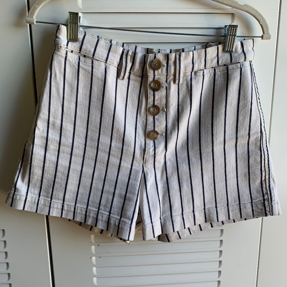 Madewell Emmett Button-Front Shorts in Stripe